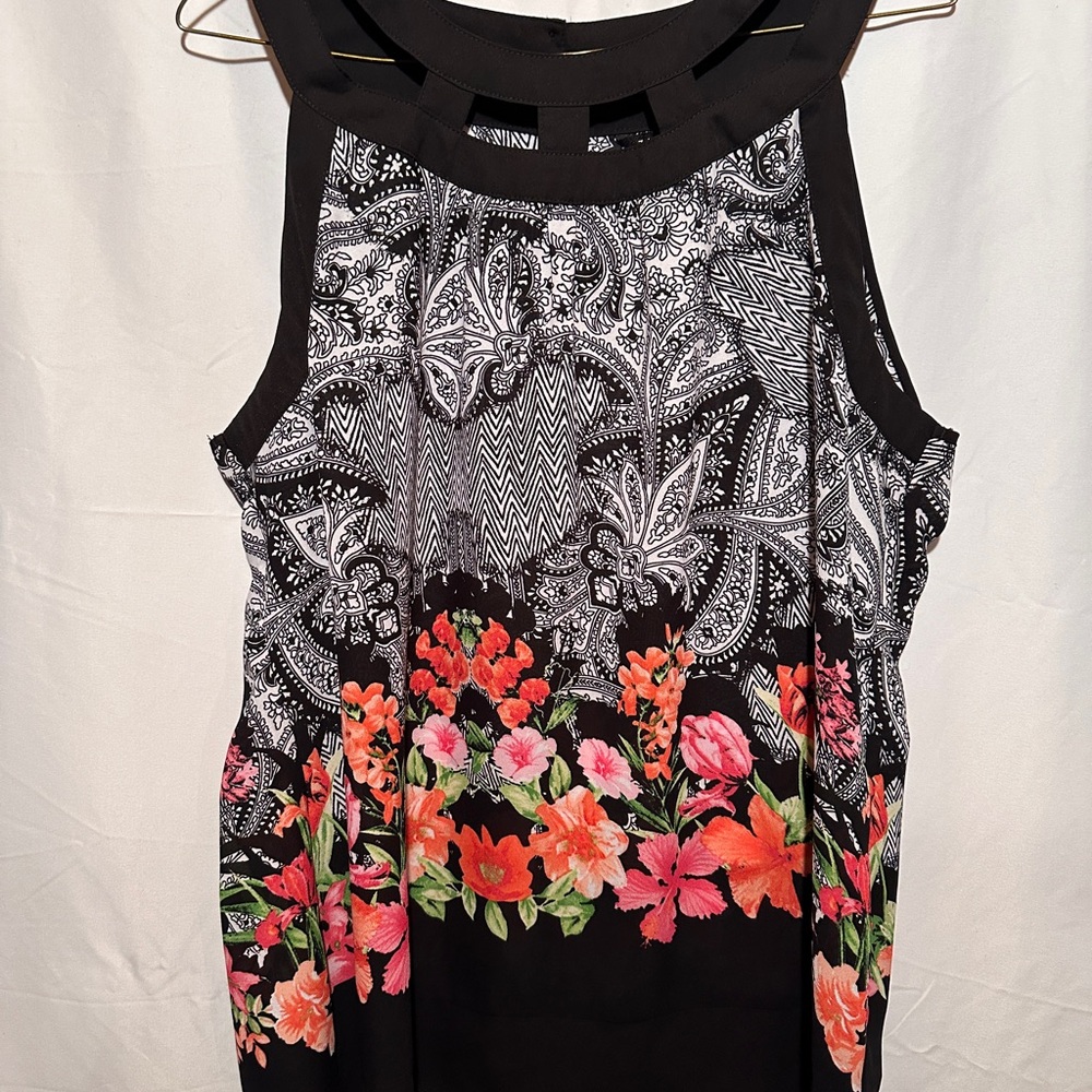 Zac & Rachel Black and Gray Sleeveless Graphic Tank Top